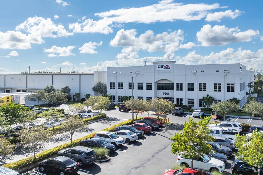 Primary Photo Of 5601 NW 72nd Ave, Miami Warehouse For Lease