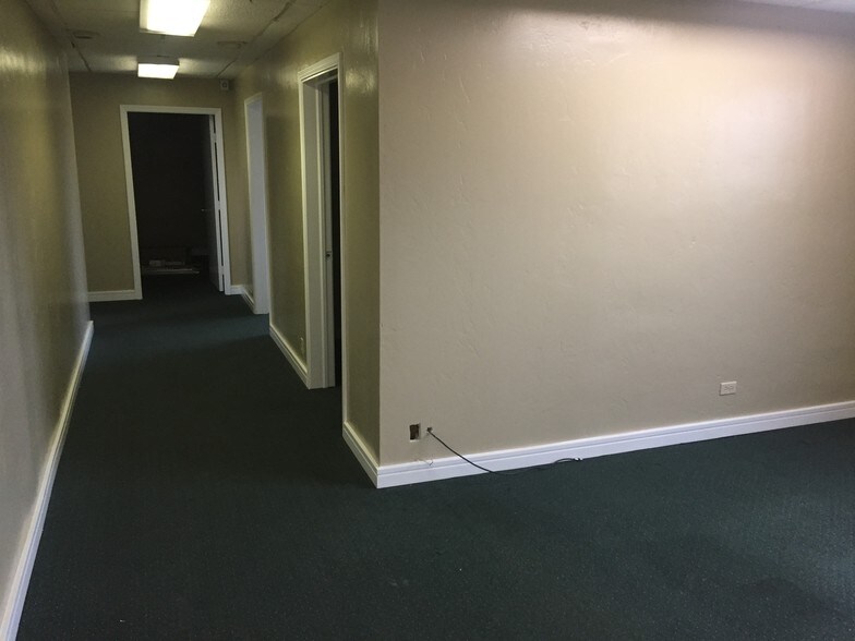 More Photos Of 4540 NW 10th St, Oklahoma City Office For Lease