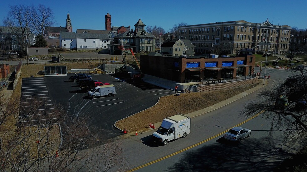 More Photos Of 130 Main St, Haverhill General Retail For Lease