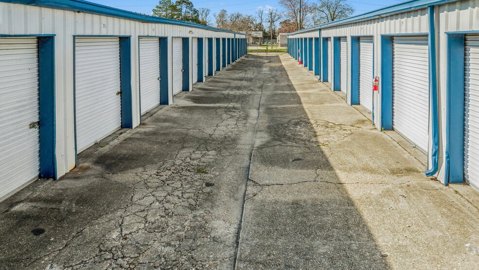 More Photos Of 8535 GSRI Ave, Baton Rouge Self Storage For Sale