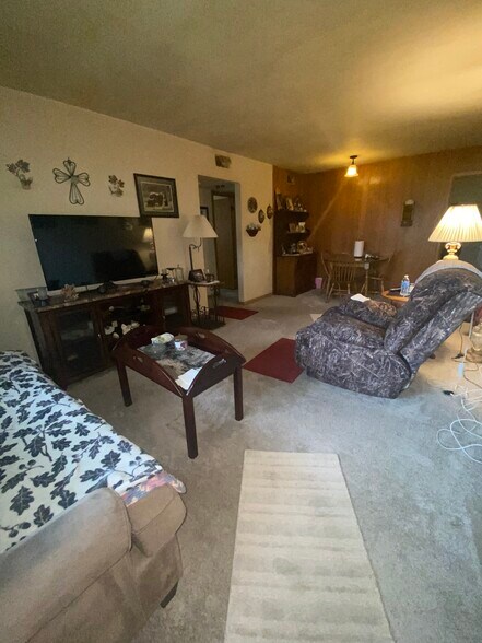 More Photos Of 7009 W Tripoli Ave, Milwaukee Apartments For Sale