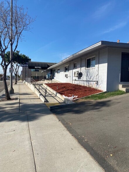 More Photos Of 1749 W Valley Blvd, Alhambra Hotel For Sale