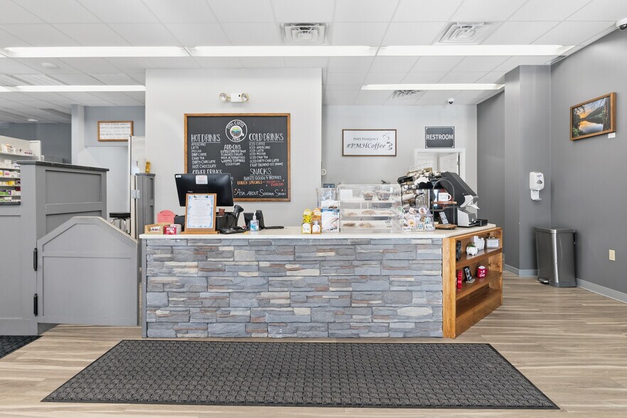 More Photos Of 105 Duncan Rd, Marlinton Office For Sale