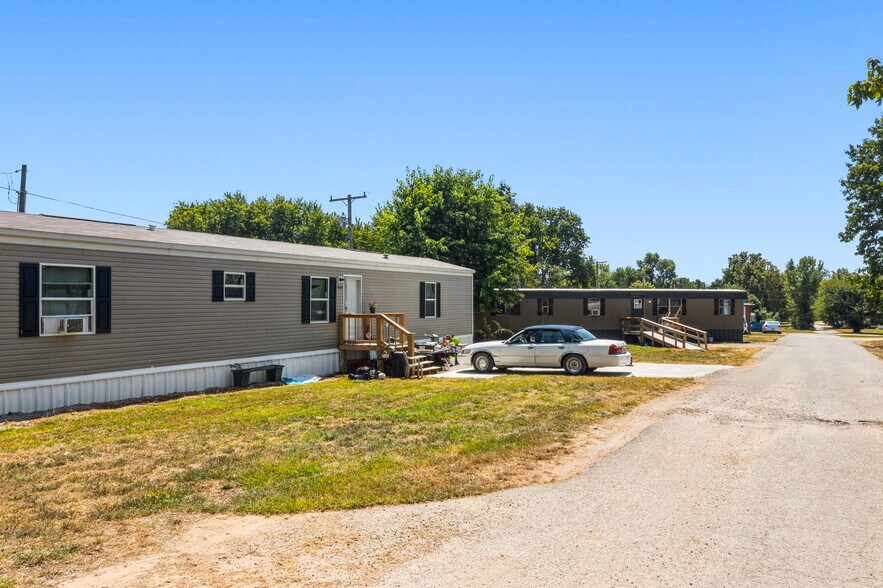 More Photos Of 530 E Bland Rd, Lebanon Multifamily For Sale