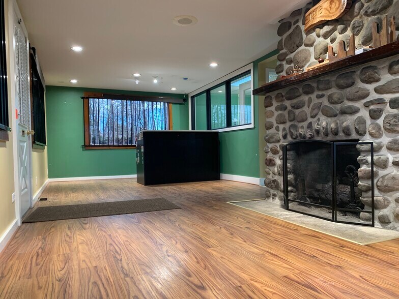 More Photos Of 5226 Milford Rd, East Stroudsburg Office For Lease