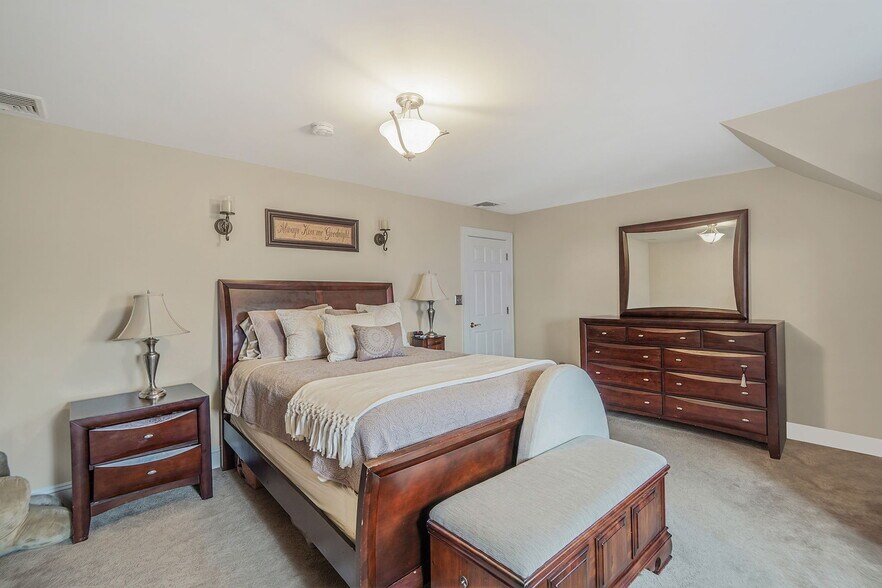 More Photos Of 2983 Long Beach Rd, Oceanside Medical For Sale