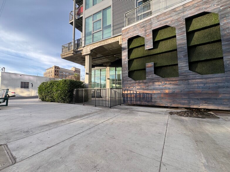More Photos Of 695 S Santa Fe Ave, Los Angeles Apartments For Lease