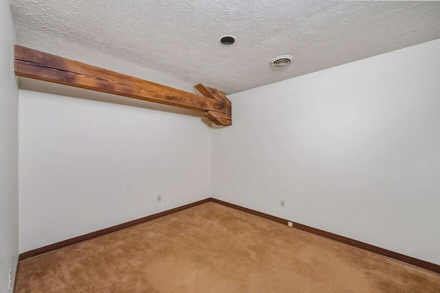 More Photos Of 412 E River St, Elyria Office For Sale