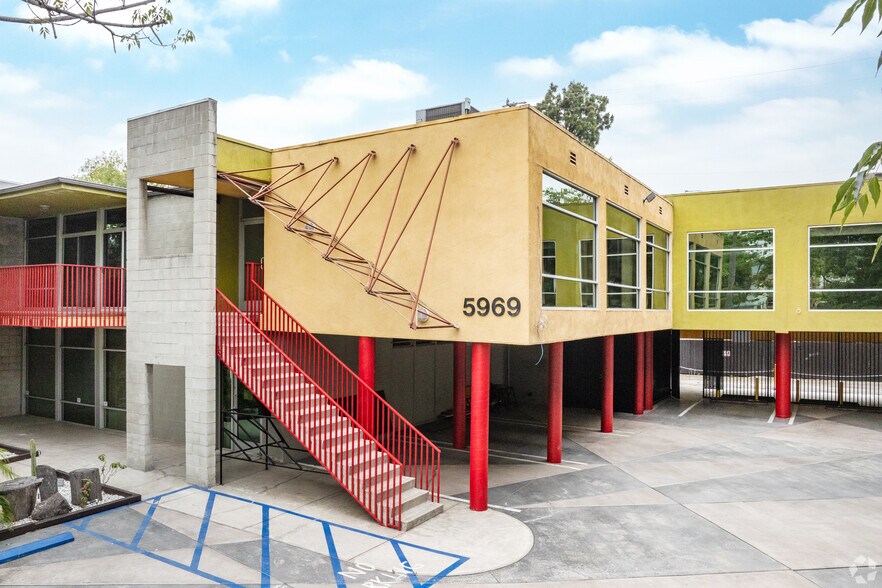 More Photos Of 5969 Washington Blvd, Culver City Loft Creative Space For Lease