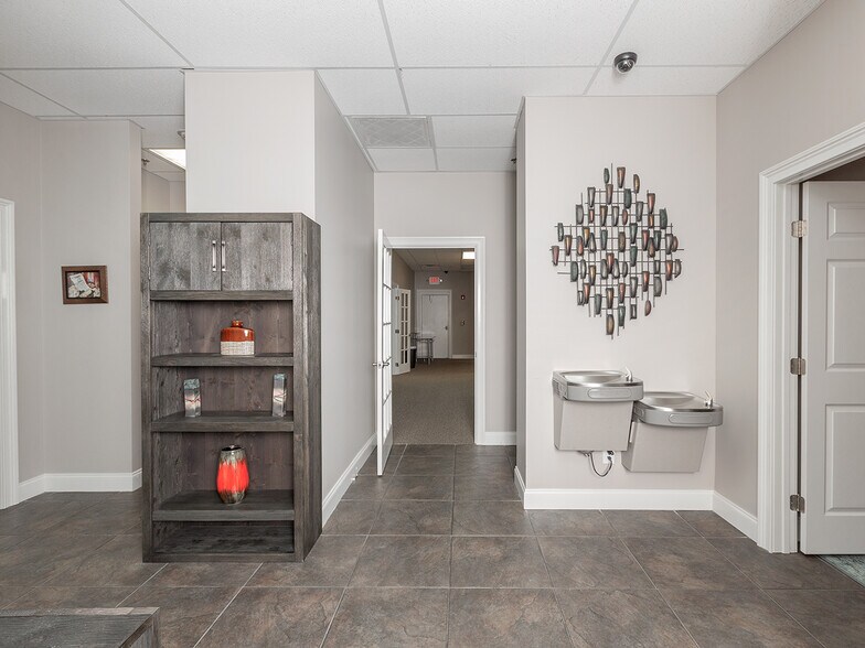 More Photos Of 8052 Mall, Lithonia Medical For Lease