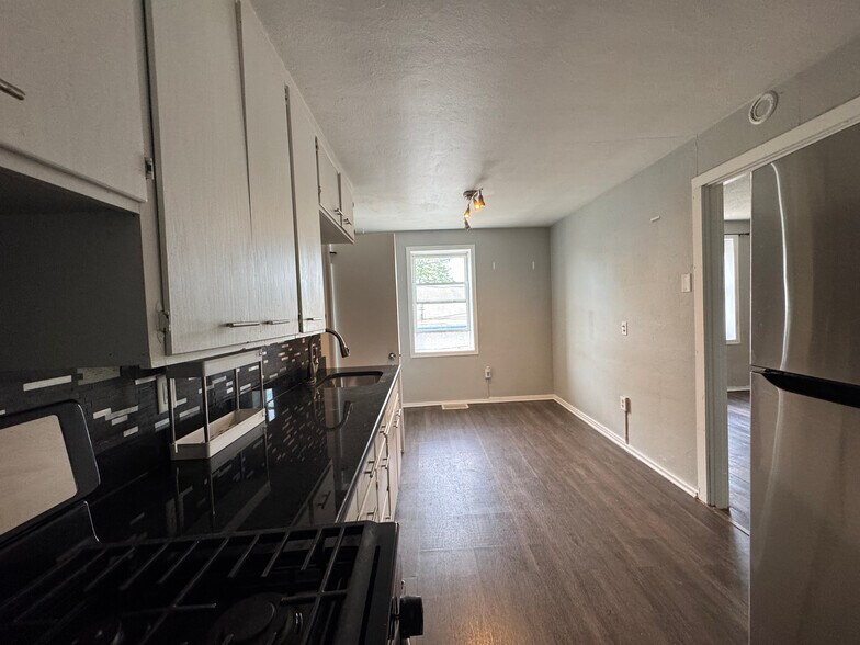 More Photos Of 140 N West St, Crown Point Apartments For Sale
