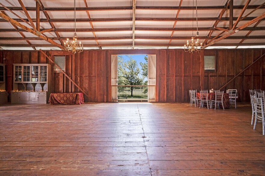 More Photos Of 1902 Jefferson Pike, Brunswick Lodge Meeting Hall For Lease