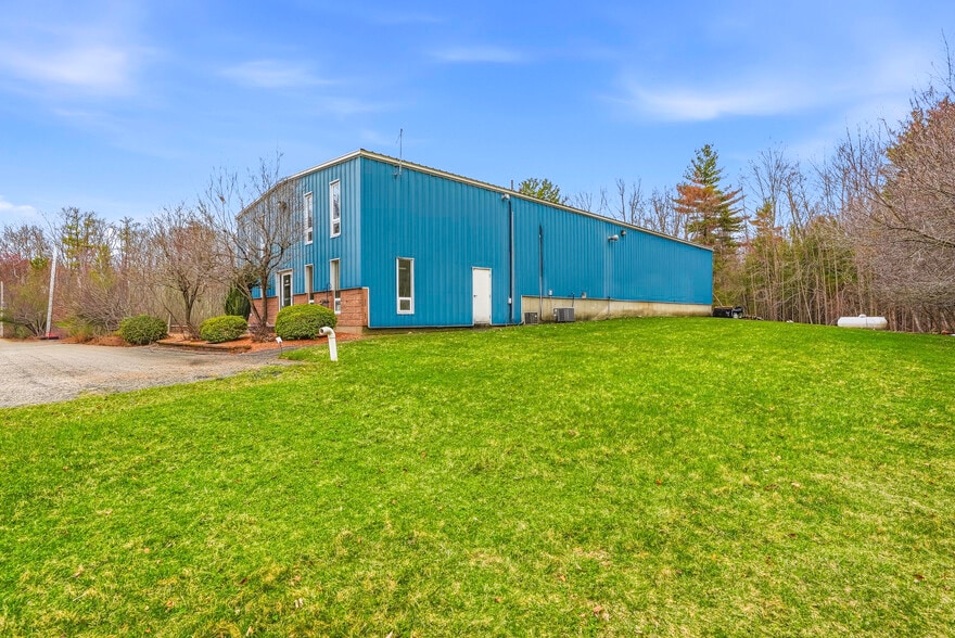 More Photos Of 174 Davis St, Douglas Industrial For Lease