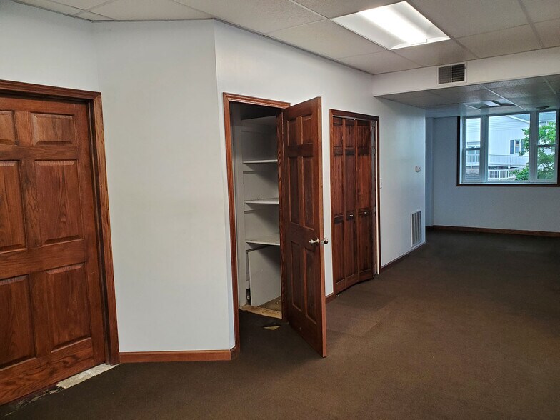 More Photos Of 320 Park St, Coloma Industrial For Sale