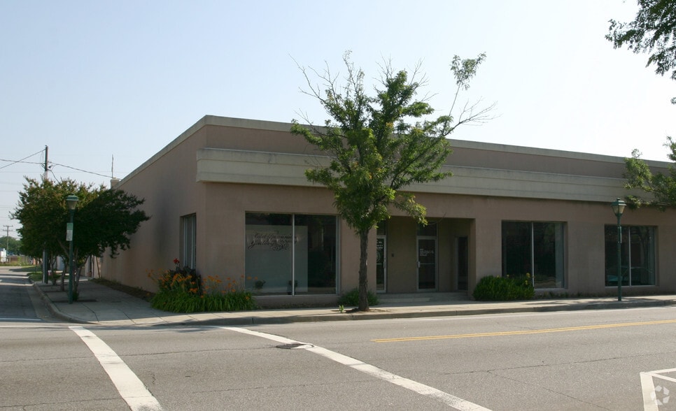 More Photos Of 344-350 W 21st St, Norfolk Freestanding For Lease