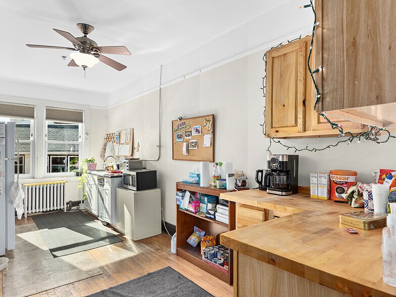 More Photos Of 14-20 Haywood St, Asheville Storefront Retail Office For Sale