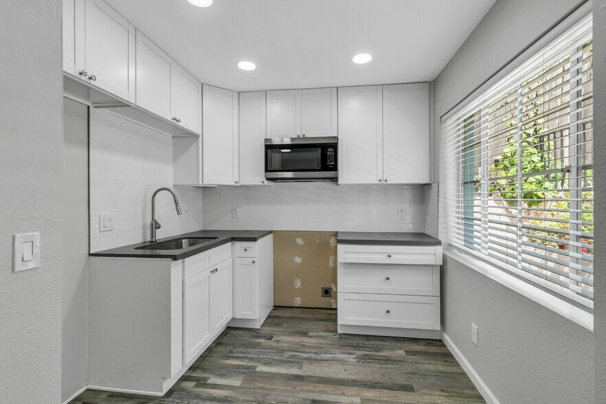 More Photos Of 1919 Curtis St, Berkeley Apartments For Sale