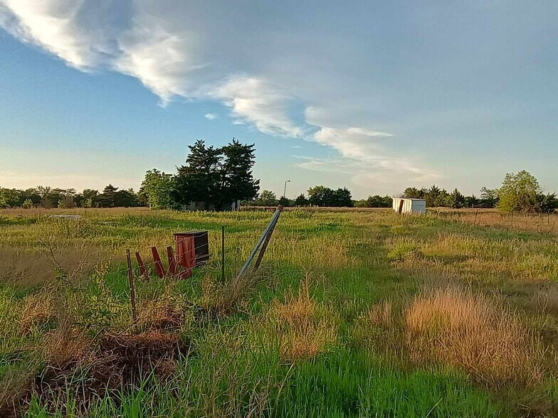 More Photos Of 5330 E Interstate 30, Campbell Land For Lease