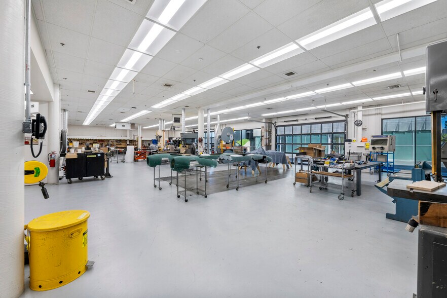 More Photos Of 9800 Campus Point Dr, San Diego Flex For Lease