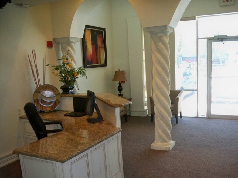 More Photos Of 2051 Trade Center Way, Naples Flex For Sale