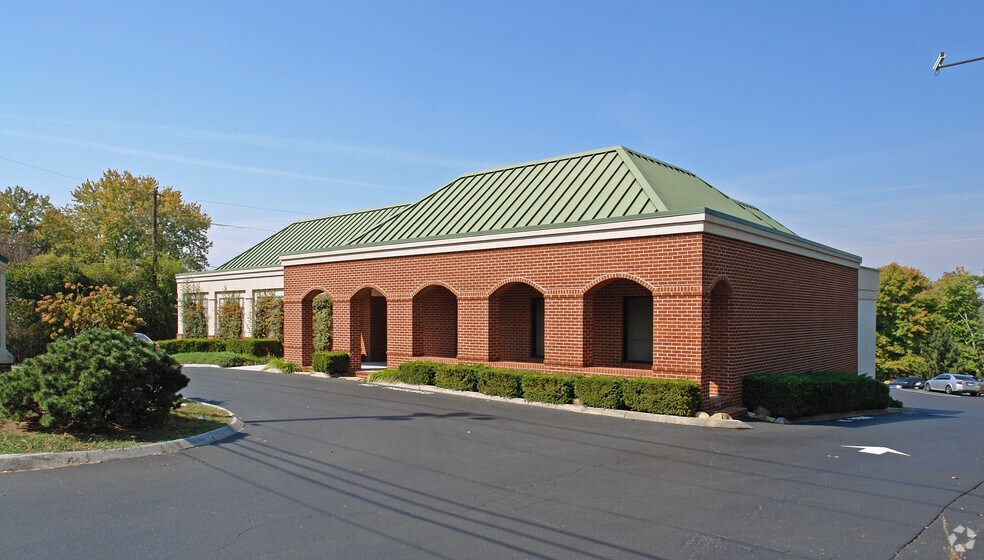 Primary Photo Of 8609 Kingston Pike, Knoxville Medical For Lease
