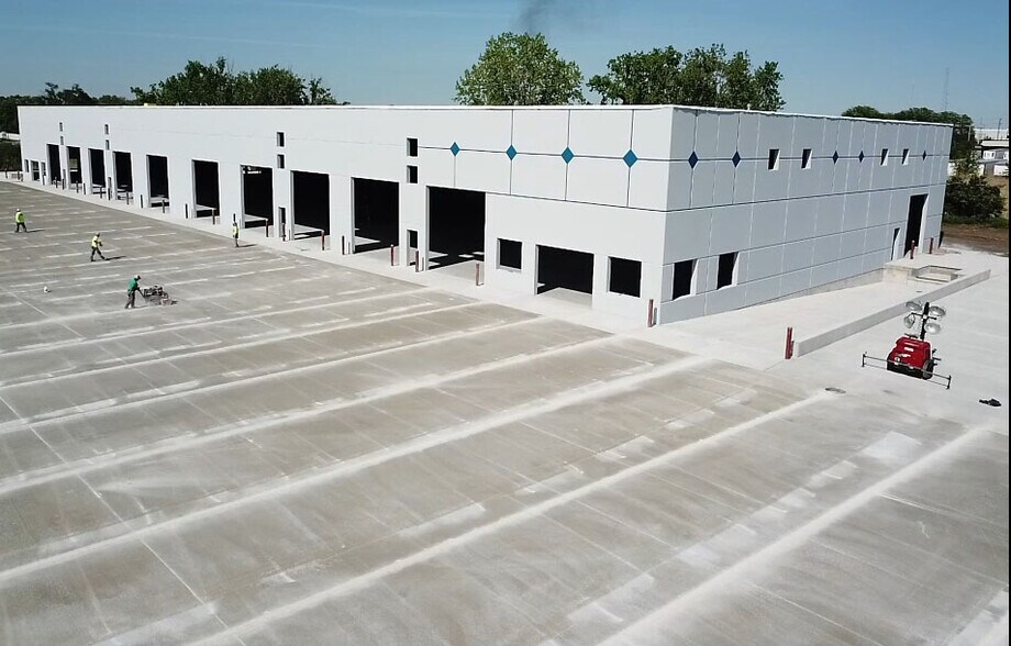 More Photos Of 1720 Workers Ct, Joliet Warehouse For Lease