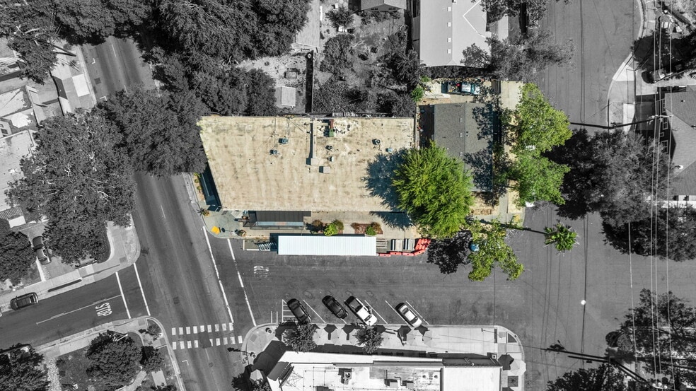 More Photos Of 2741 Franklin Blvd, Sacramento Storefront Retail Office For Sale