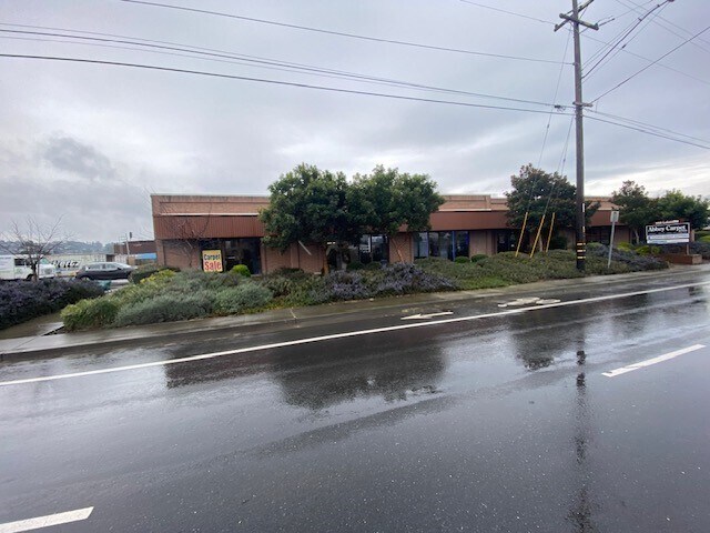 More Photos Of 450 Lakeville St, Petaluma General Retail For Lease