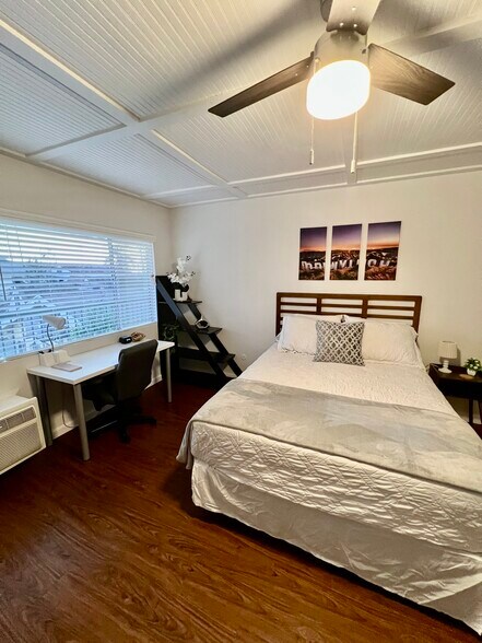 More Photos Of 1014 N Oxford Ave, Los Angeles Apartments For Sale