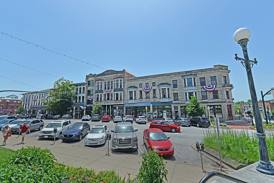 More Photos Of 101 W Kirkwood Ave, Bloomington Unknown For Lease