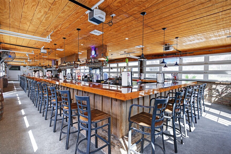 More Photos Of 765 3rd Ave, Welaka Restaurant For Sale