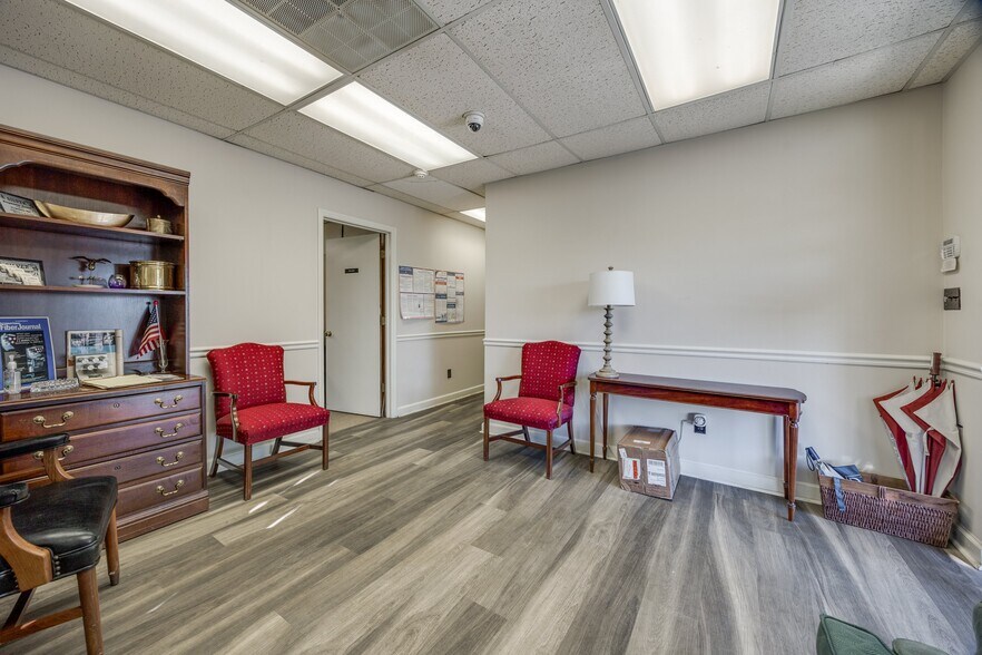 More Photos Of 3380 Smith Farm Rd, Matthews Warehouse For Lease