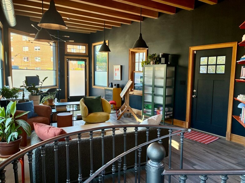 More Photos Of 192 Belgrade Ave, Roslindale Loft Creative Space For Sale