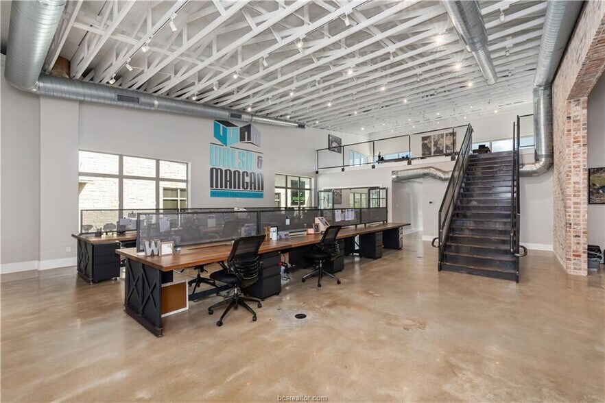 More Photos Of 1645 Greens Prairie Rd W, College Station Office For Sale