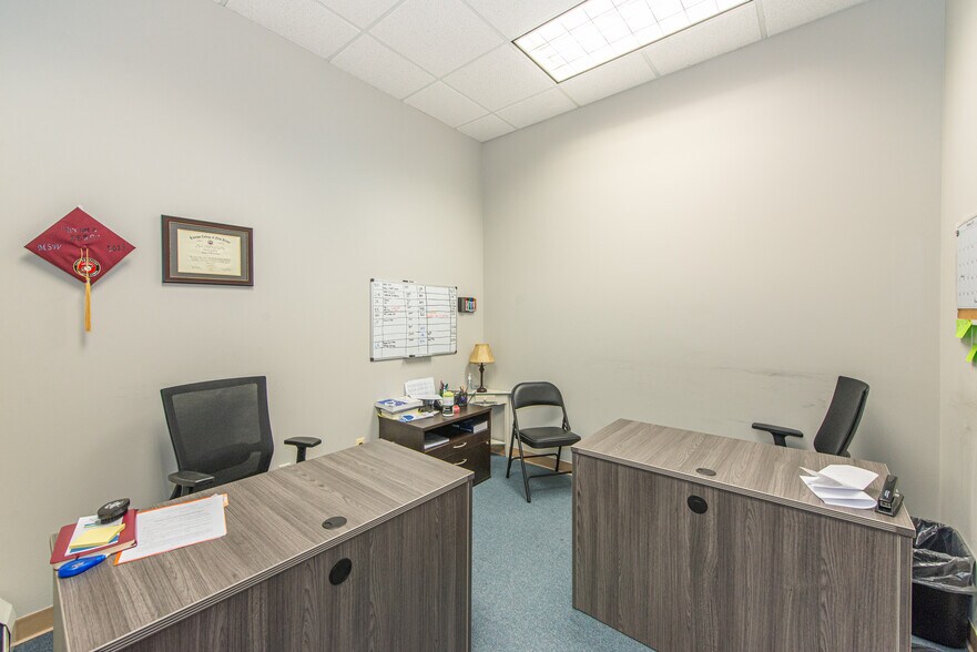 More Photos Of 83 Spring St, Newton Office For Sale