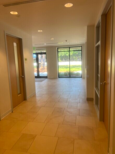 More Photos Of 807 William Hilton Pky, Hilton Head Island Unknown For Lease