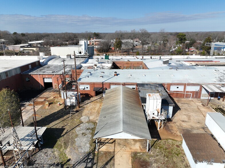 More Photos Of 110 Thermoid Way, Salisbury Manufacturing For Sale