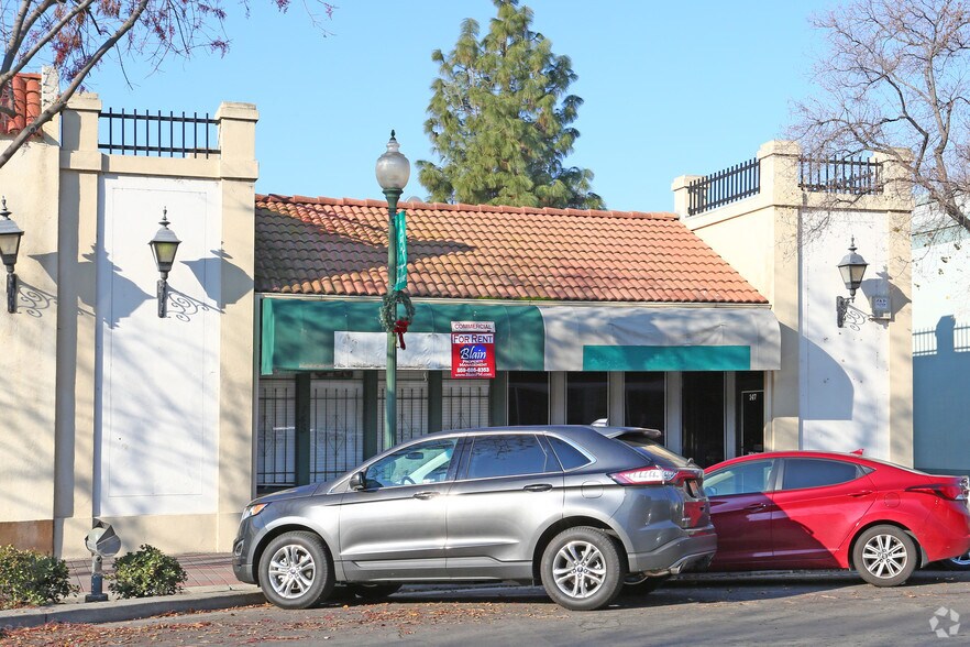 More Photos Of 145-147 N K St, Tulare Office For Sale