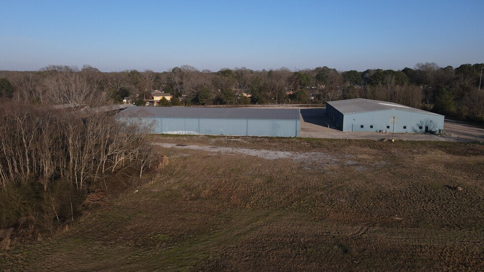 More Photos Of 720 W South Blvd, Montgomery Unknown For Lease