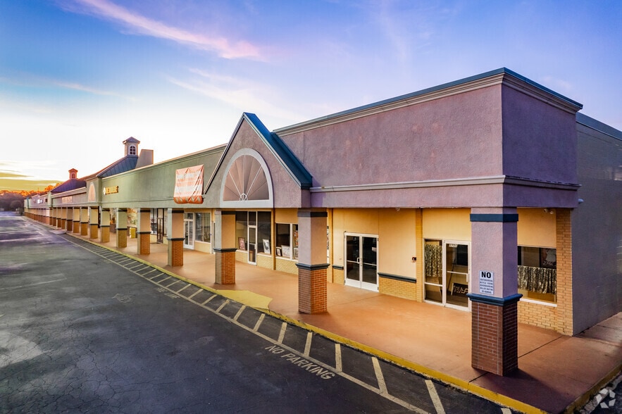 More Photos Of 2700-2738 W Old Highway 441, Mount Dora Restaurant For Sale