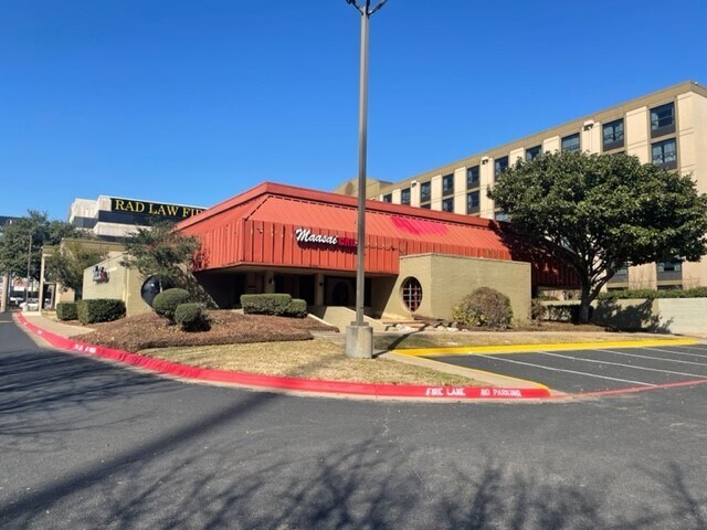 Primary Photo Of 8059 LBJ Fwy, Dallas Restaurant For Lease