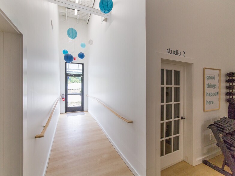 More Photos Of 51 Sweeten Creek Rd, Asheville Freestanding For Lease