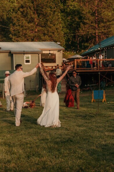 More Photos Of 125 Deadwood Rd, Lewiston Restaurant For Sale