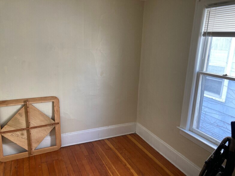 More Photos Of 2951 N Fratney St, Milwaukee Apartments For Sale