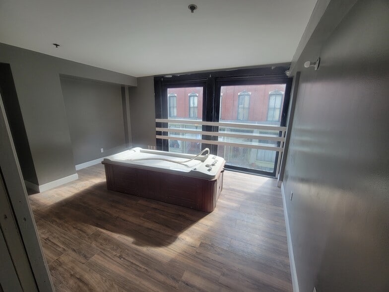 More Photos Of 94-100 Main St, Norwich Office Residential For Lease