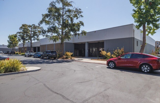 Primary Photo Of 8829-8835 Complex Dr, San Diego Warehouse For Lease