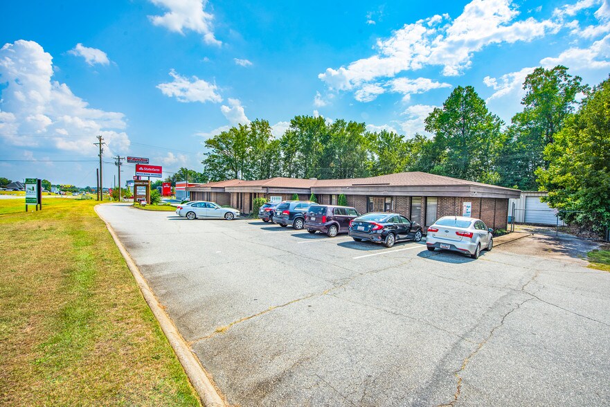 More Photos Of 3401 Highway 153, Piedmont Office For Lease
