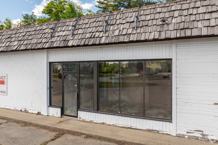More Photos Of 2508 US 23 S, Alpena Storefront Retail Office For Sale