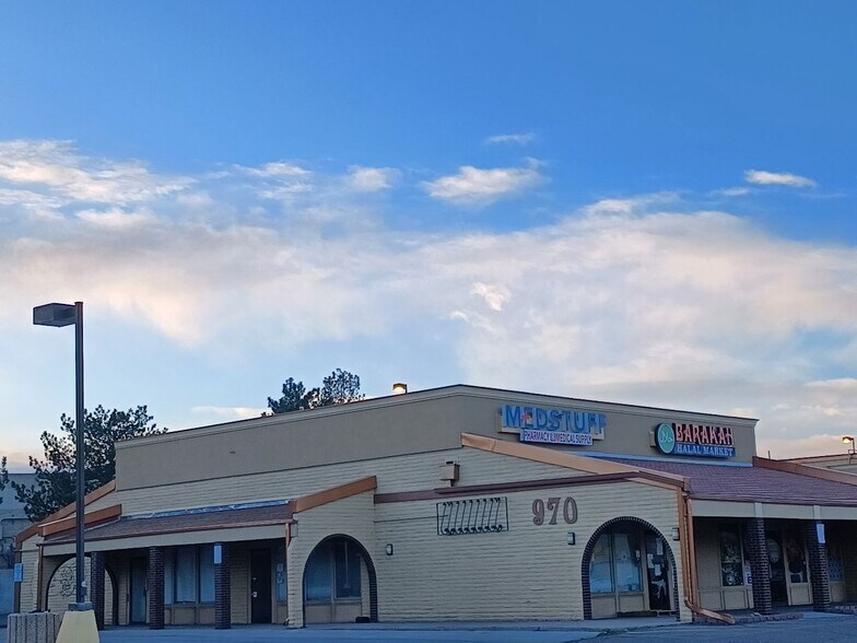 More Photos Of 970 S Oneida St, Denver Unknown For Lease