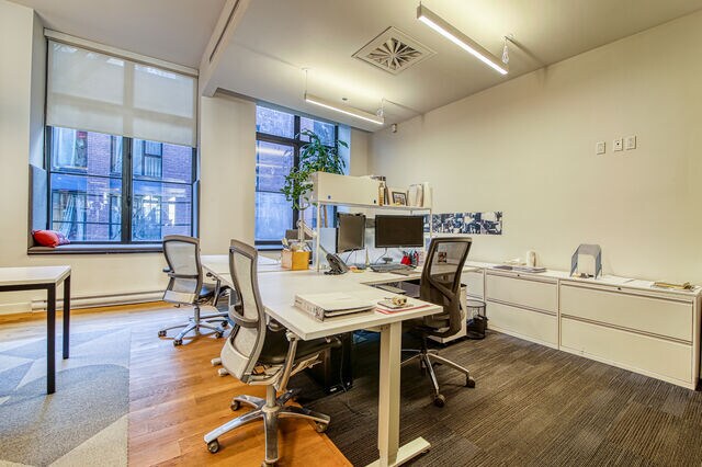 More Photos Of 460-464 Mcgill, Montréal Office For Sale